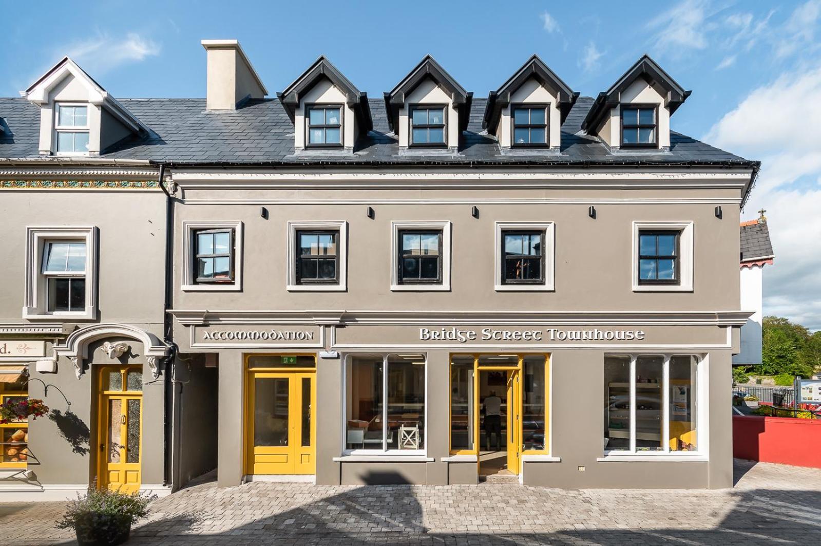 ケンメア Bridge Street Townhouse Bed & Breakfast エクステリア 写真